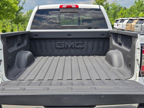 Used 2017 GMC Sierra 1500 SLT AWD/4WD image 18