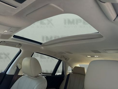 Used 2018 Lexus LS 500h w/ Luxury Package image 12