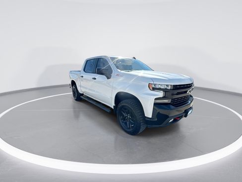 Used 2021 Chevrolet Silverado 1500 LT Trail Boss w/ Convenience Package II image 2