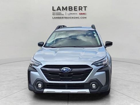 Used 2023 Subaru Outback Limited AWD/4WD image 8