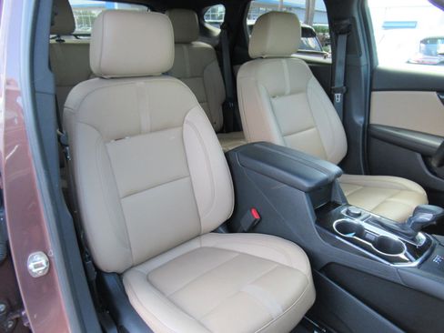 Used 2023 Chevrolet Blazer Premier w/ Driver Confidence II Package FWD image 10