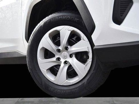 Used 2024 Toyota RAV4 LE image 3