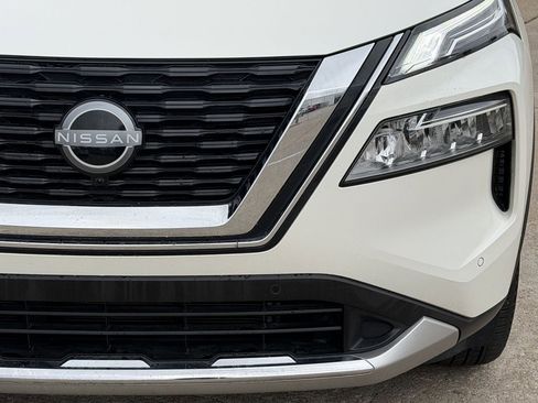 Used 2023 Nissan Rogue Platinum FWD image 9
