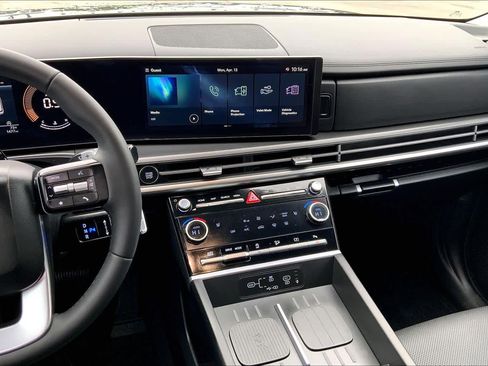 Used 2026 Hyundai Santa Fe SEL image 7