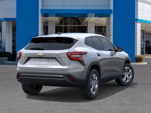 New 2026 Chevrolet Trax LS image 4