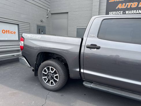 Used 2019 Toyota Tundra SR5 w/ TRD Off Road Package AWD/4WD image 9