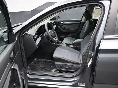 New 2026 Volkswagen Jetta SE image 9