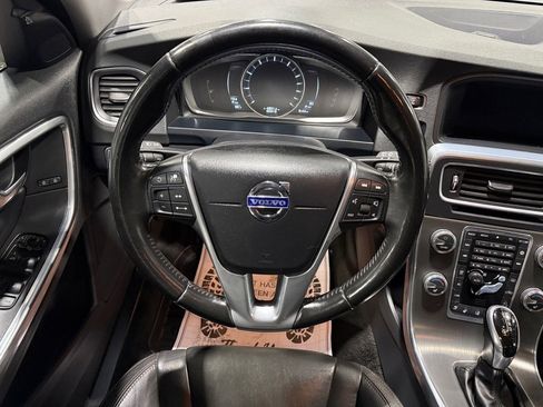 Used 2015 Volvo V60 T5 Cross Country Platinum w/ Protection Package image 25