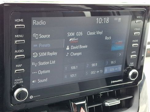 Used 2021 Toyota Corolla SE FWD image 16