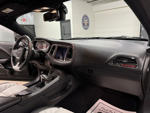 Used 2023 Dodge Challenger SRT Hellcat w/ Driver Convenience Group image 34