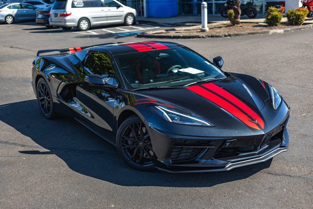 Used 2024 Chevrolet Corvette Stingray Premium Conv w/ Z51 Performance Package RWD image 3