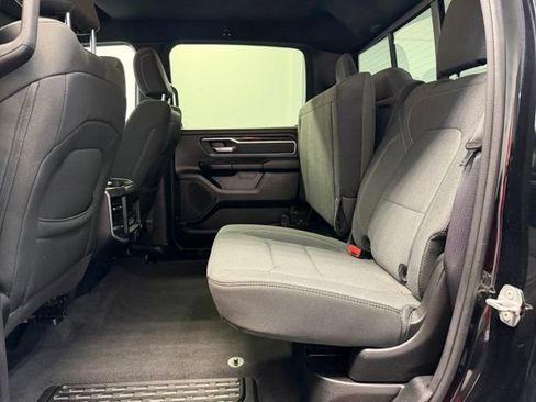 Used 2022 RAM 1500 Big Horn AWD/4WD image 32