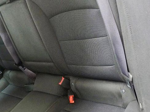 Used 2017 Chevrolet Cruze LT image 5