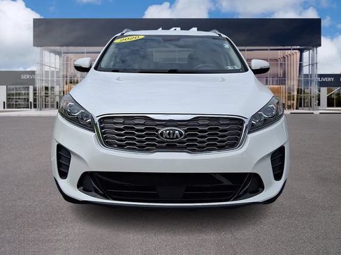 Used 2020 Kia Sorento LX w/ LX I4 Convenience Package AWD/4WD image 2