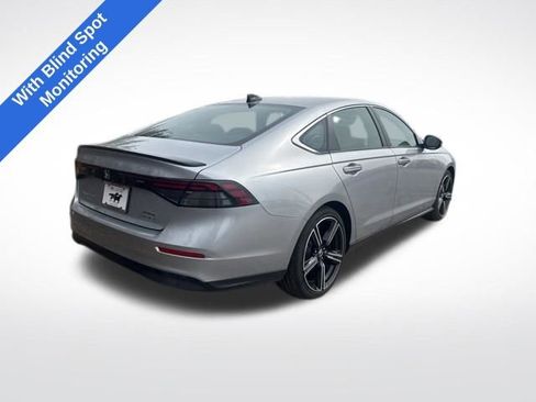 Used 2025 Honda Accord Sport image 2