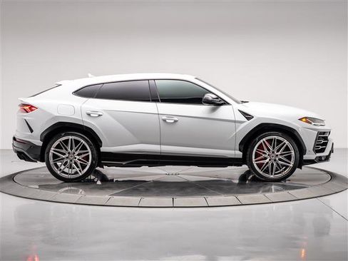 Used 2019 Lamborghini Urus image 6