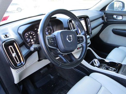 Used 2020 Volvo XC40 T5 Inscription w/ Protection Package Premier image 7