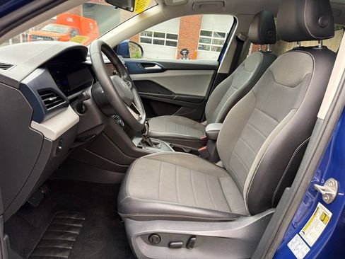Used 2022 Volkswagen Taos SE FWD image 15