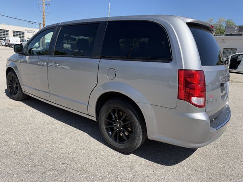 Used 2019 Dodge Grand Caravan GT FWD image 5
