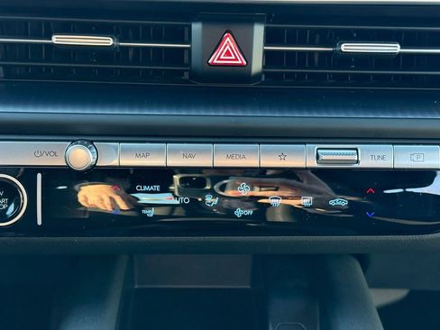 Used 2023 Hyundai Ioniq 6 SE image 23