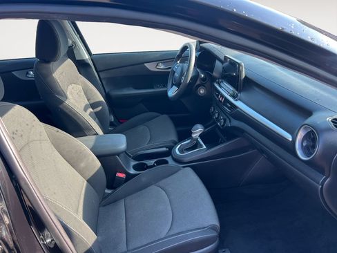 Used 2022 Kia Forte LXS FWD image 15
