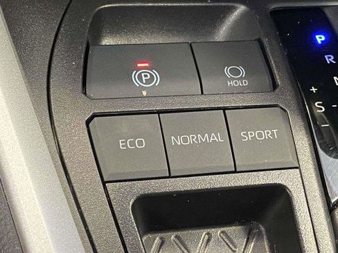 Certified 2025 Toyota RAV4 XLE image 25