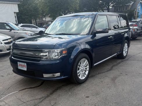 Used 2017 Ford Flex SEL FWD image 2