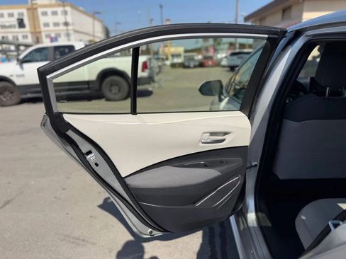 Used 2020 Toyota Corolla LE w/ Carpet Mat Package (TMS) FWD image 24