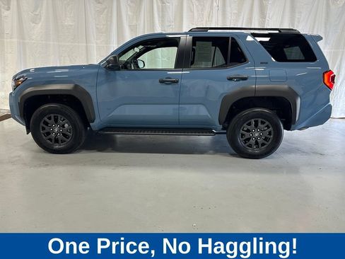 Used 2025 Toyota 4Runner SR5 AWD/4WD image 4