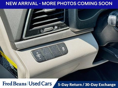 Used 2017 Hyundai Elantra SE FWD image 7
