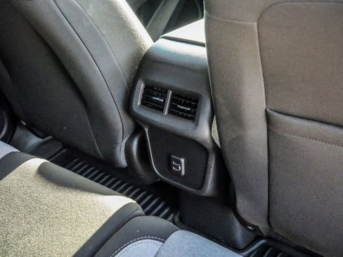 Used 2023 Chevrolet Equinox LS w/ LS Convenience Package image 19