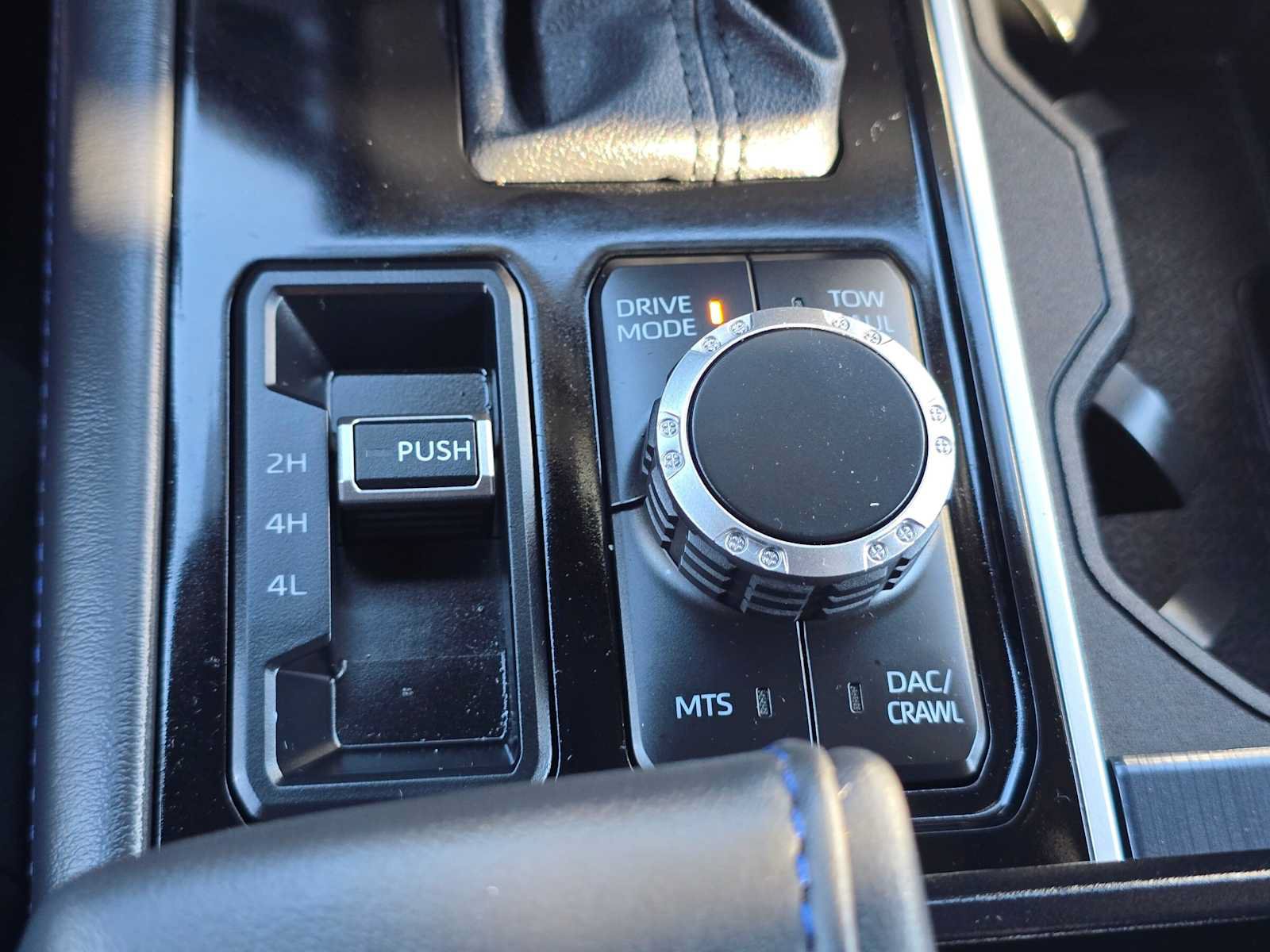 New 2025 Toyota Tundra Platinum w/ TRD Off-Road Package AWD/4WD image 30