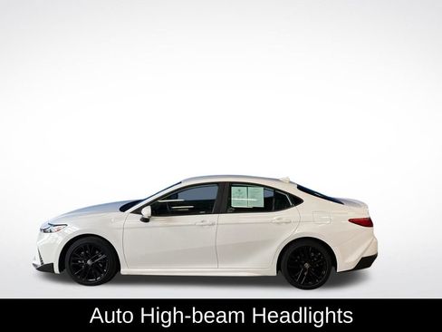 Used 2025 Toyota Camry SE image 16