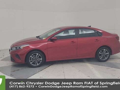 Used 2024 Kia Forte LXS image 8