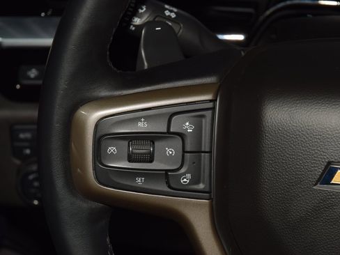 Used 2022 Chevrolet Silverado 1500 High Country w/ High Country Premium Package image 39