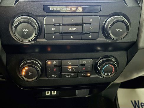 Used 2019 Ford F150 XLT w/ Equipment Group 302A Luxury AWD/4WD image 16