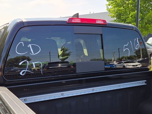 New 2025 Nissan Frontier PRO-4X w/ Pro Premium Package image 15