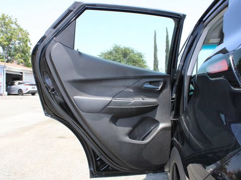 Used 2022 Chevrolet Bolt LT w/ Infotainment Package FWD image 21