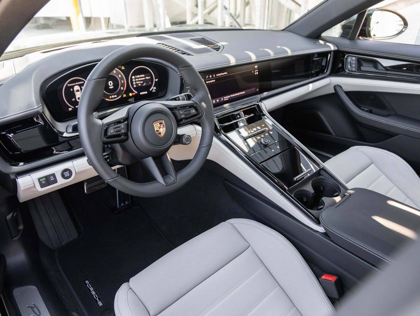 Certified 2026 Porsche Panamera RWD image 4