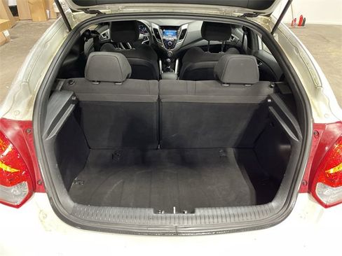 Used 2013 Hyundai Veloster image 23