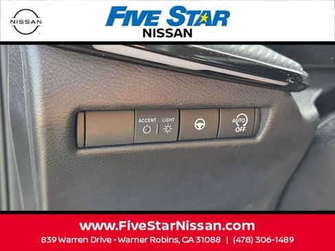 Used 2025 Nissan Kicks SR w/ Illumination Package FWD image 26