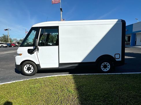 New 2026 Chevrolet Brightdrop 400 image 5