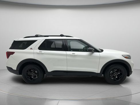 Used 2023 Ford Explorer Timberline w/ Timberline Technology Package AWD/4WD image 3