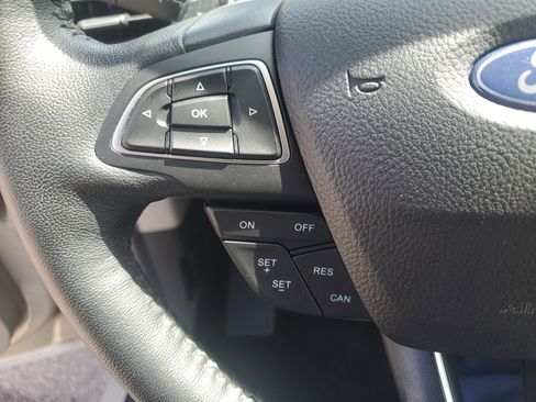 Used 2017 Ford Escape Titanium FWD image 12