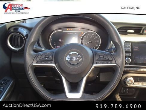 Used 2020 Nissan Kicks SV image 20