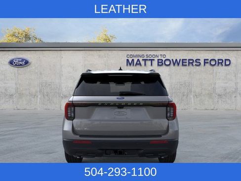 New 2026 Ford Explorer Active RWD image 7
