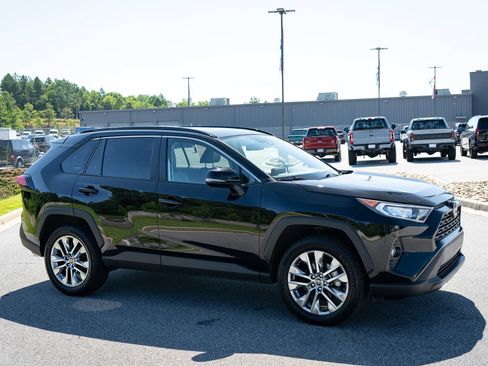 Used 2021 Toyota RAV4 XLE Premium FWD image 12