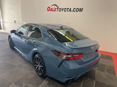 Used 2023 Toyota Camry SE image 10