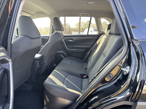 Used 2025 Toyota RAV4 XLE image 30