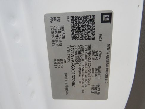 Used 2018 GMC Savana 2500 w/ Driver Convenience Package image 32